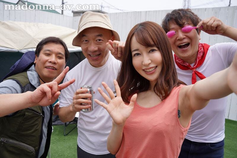妻子公司三不五时都在办露营啪聚会!是正常的吗? 